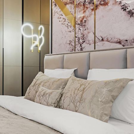 Central Two Rooms Apartment The Paradise Of Lights Bukarest Exterior foto