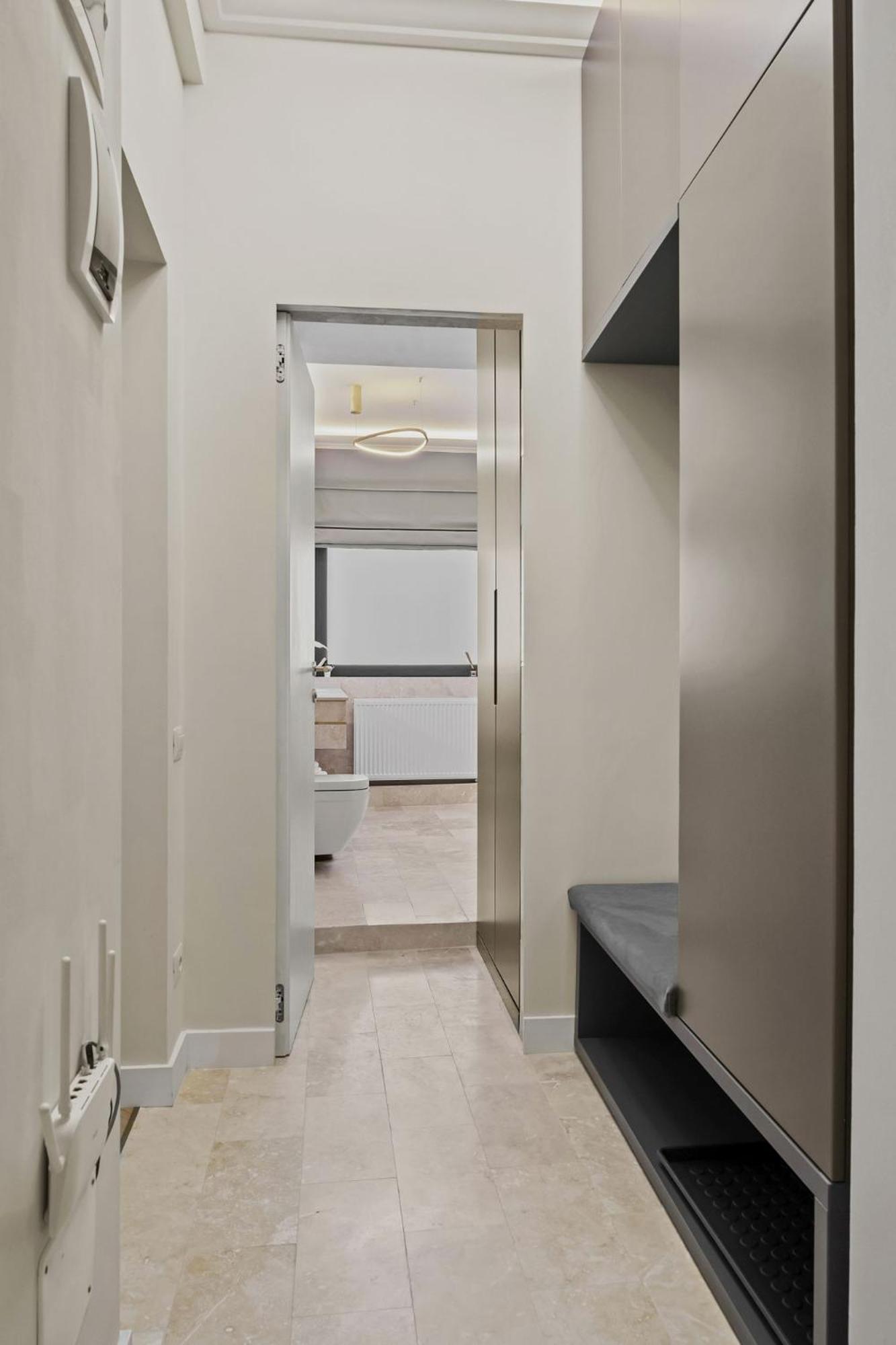 Central Two Rooms Apartment The Paradise Of Lights Bukarest Exterior foto
