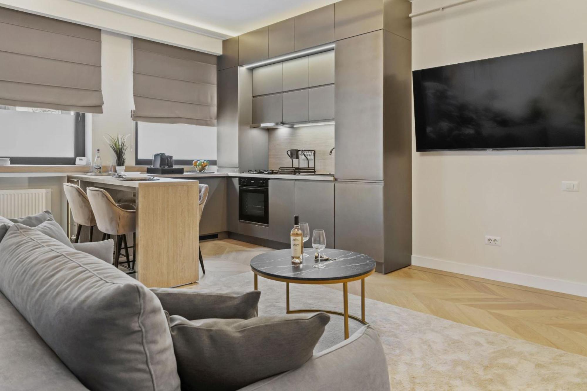Central Two Rooms Apartment The Paradise Of Lights Bukarest Exterior foto